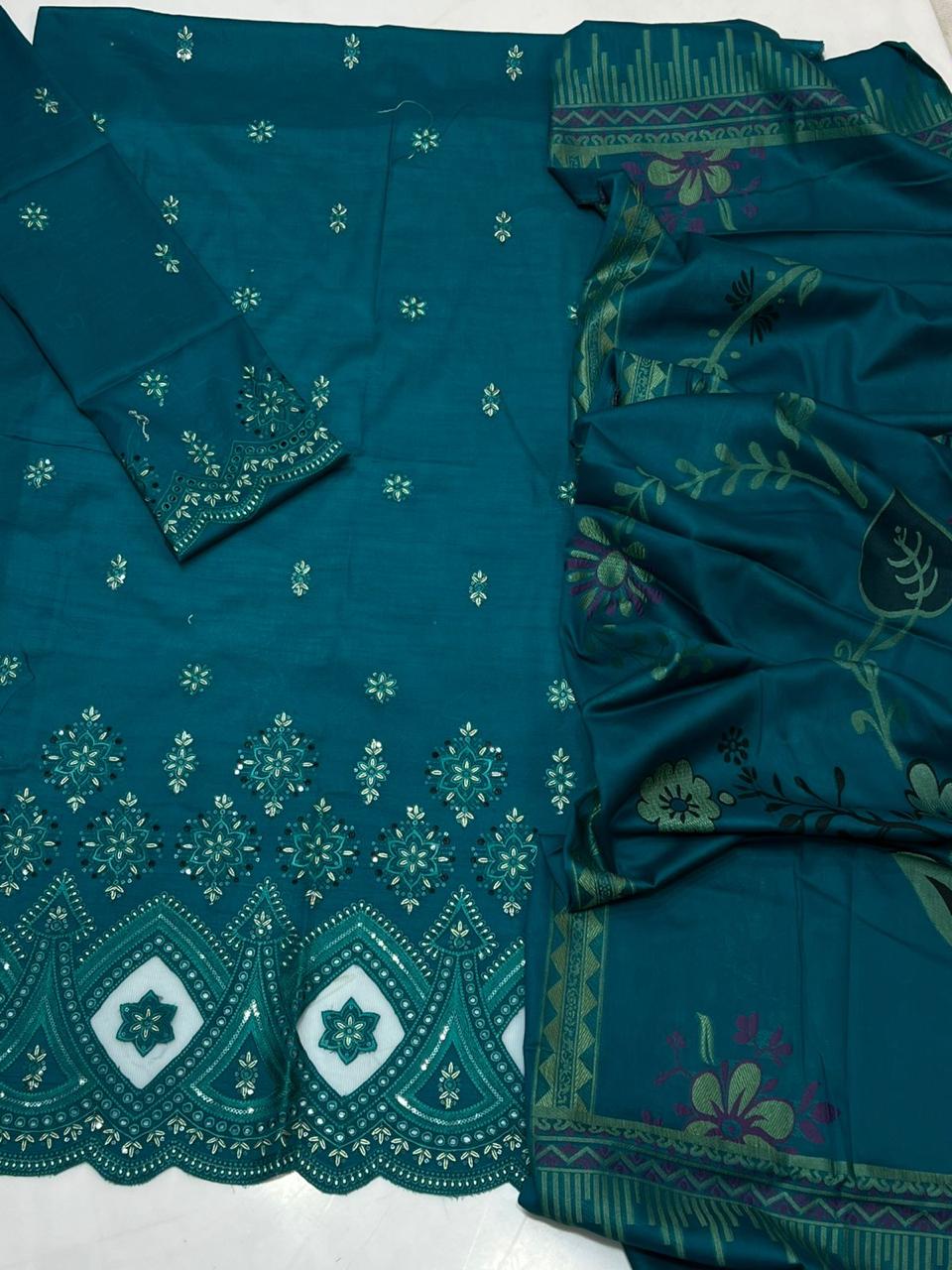 Pakiza Embroidered lawn - Image 13