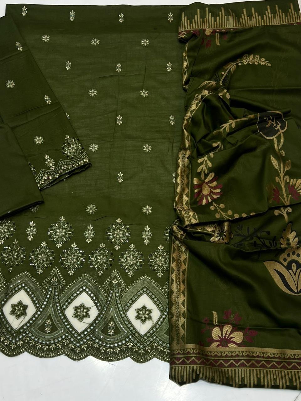 Pakiza Embroidered lawn - Image 11